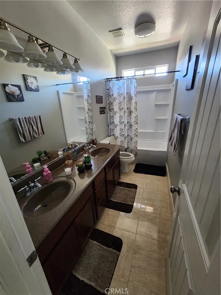 53020 Sweet Juliet Lane, Lake Elsinore, California 92532 home-pic-5